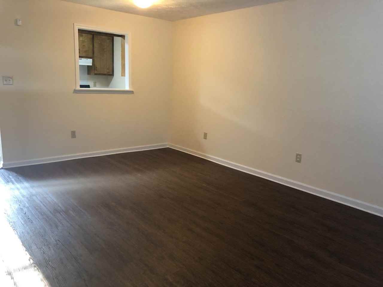 109 Hunters Run Rd - Photo 2 of 11