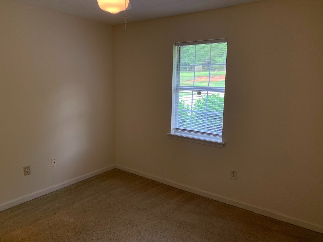 109 Hunters Run Rd - Photo 6 of 11