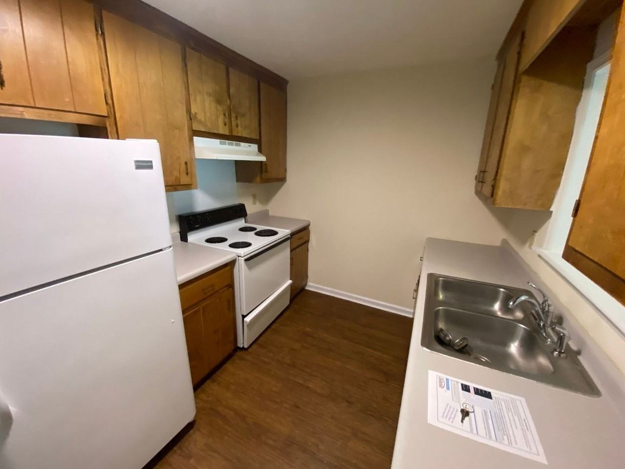 112 Hunters Run Rd - Photo 3 of 12