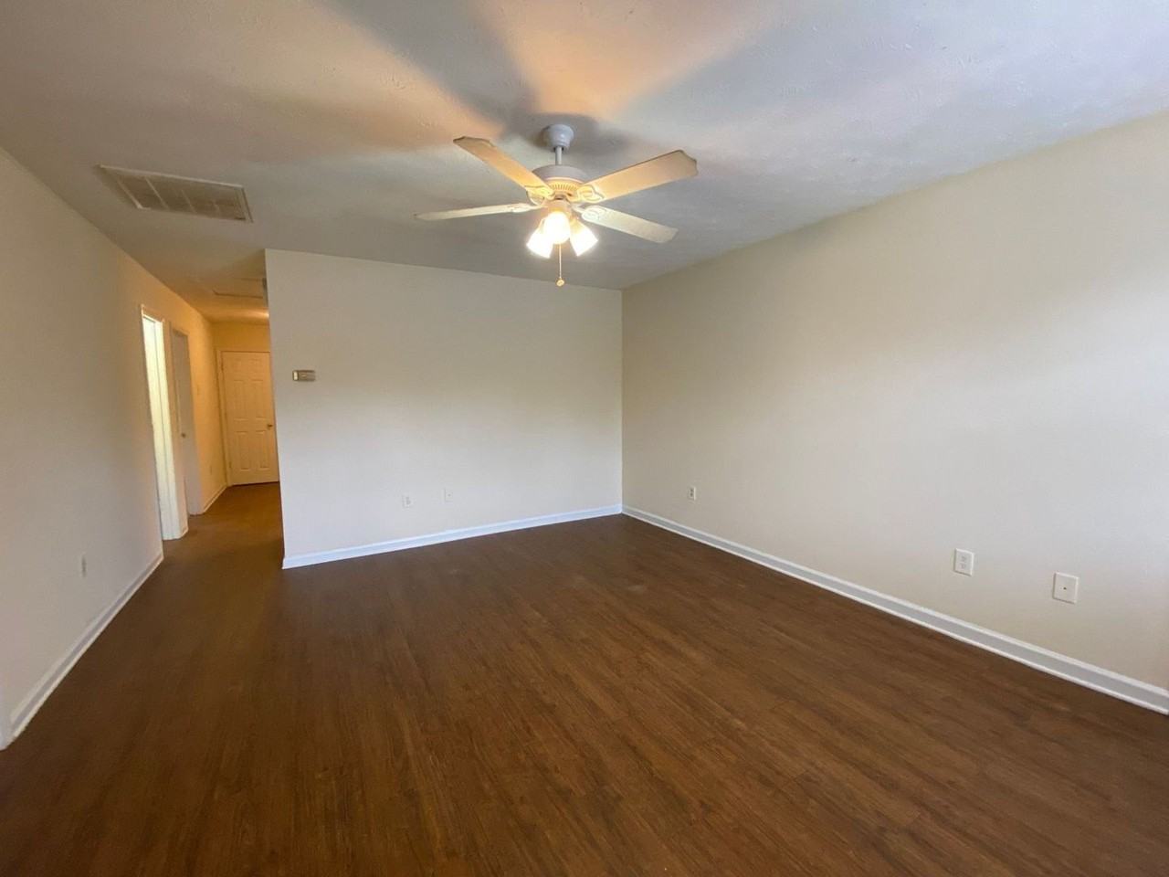 141 Hunters Run Rd - Photo 2 of 13