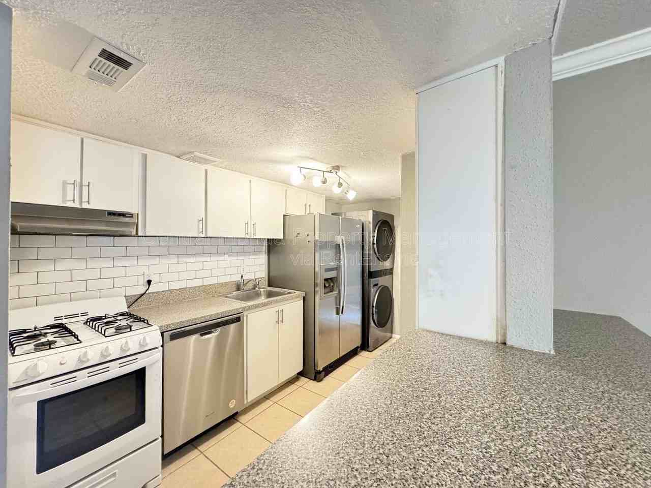 120 Blue Point Way #320 - Photo 7 of 31