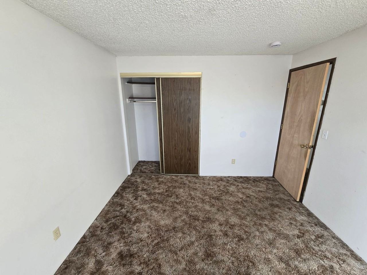 3400 Coronado Way - Photo 7 of 9