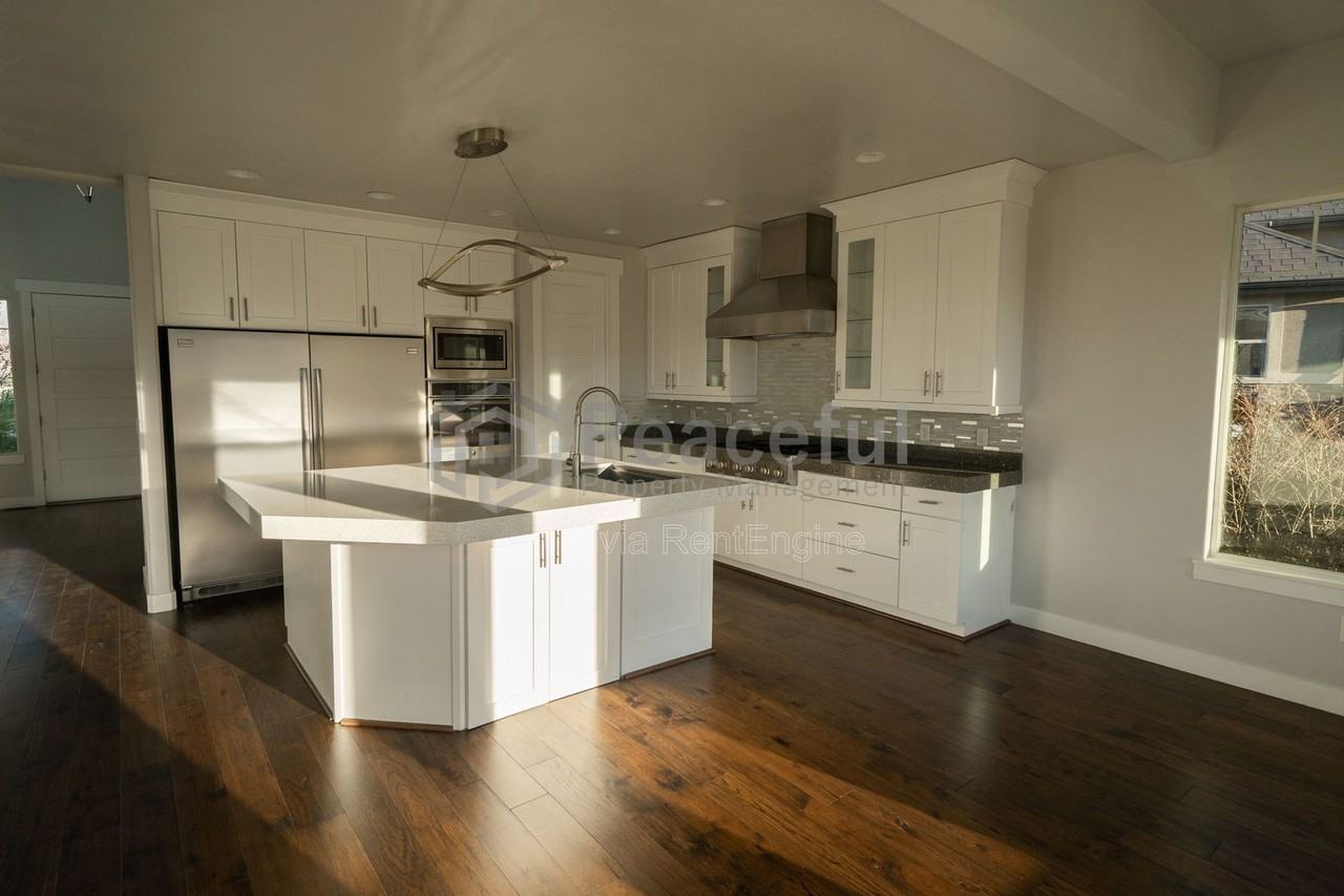 1867 S Prairie Pond Rd - Photo 5 of 29