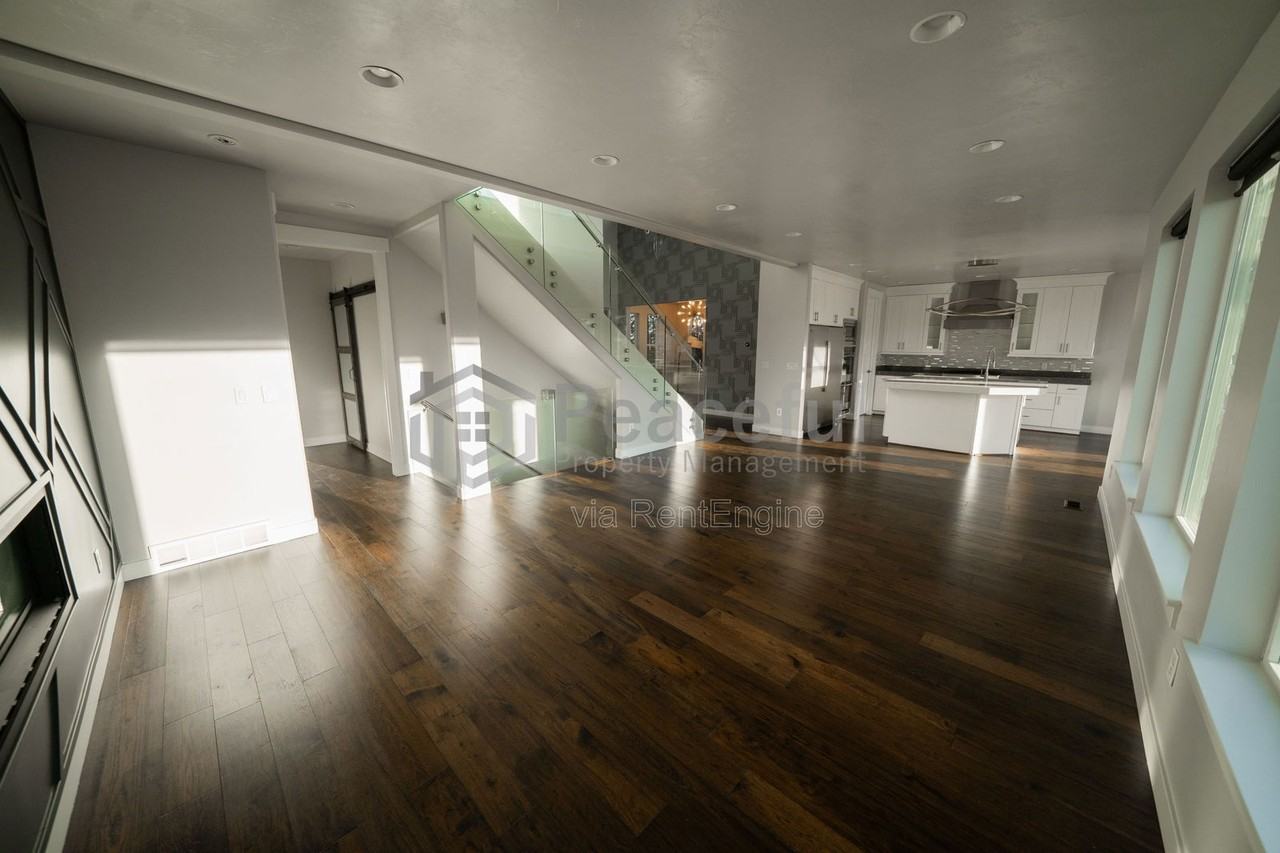 1867 S Prairie Pond Rd - Photo 6 of 29