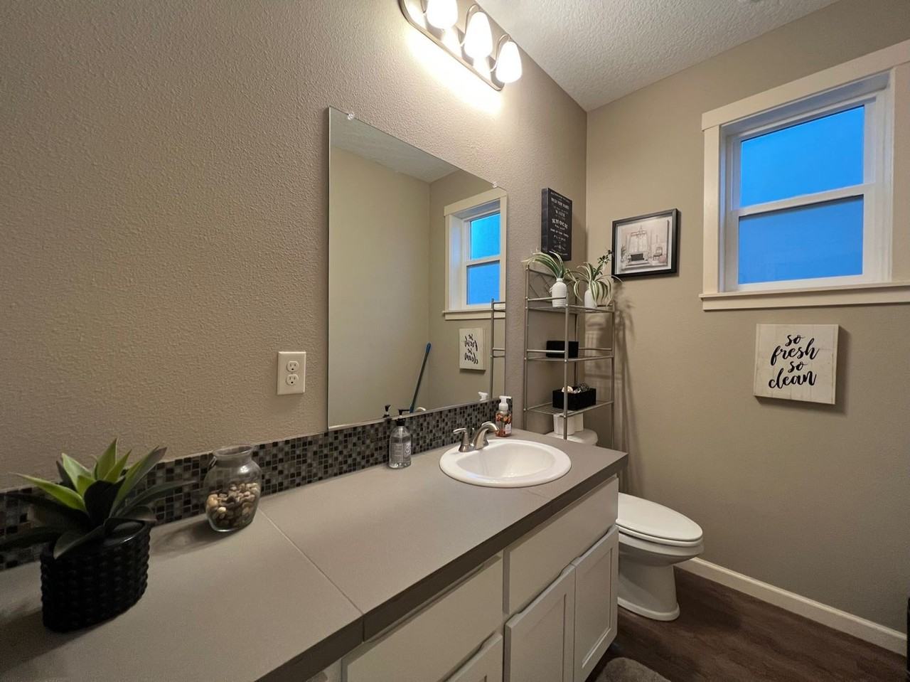 2205 Southeast Cochran Drive - Photo 6 of 23