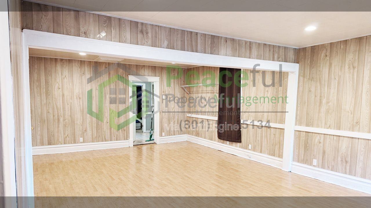 1019 E 22nd St - Photo 4 of 20