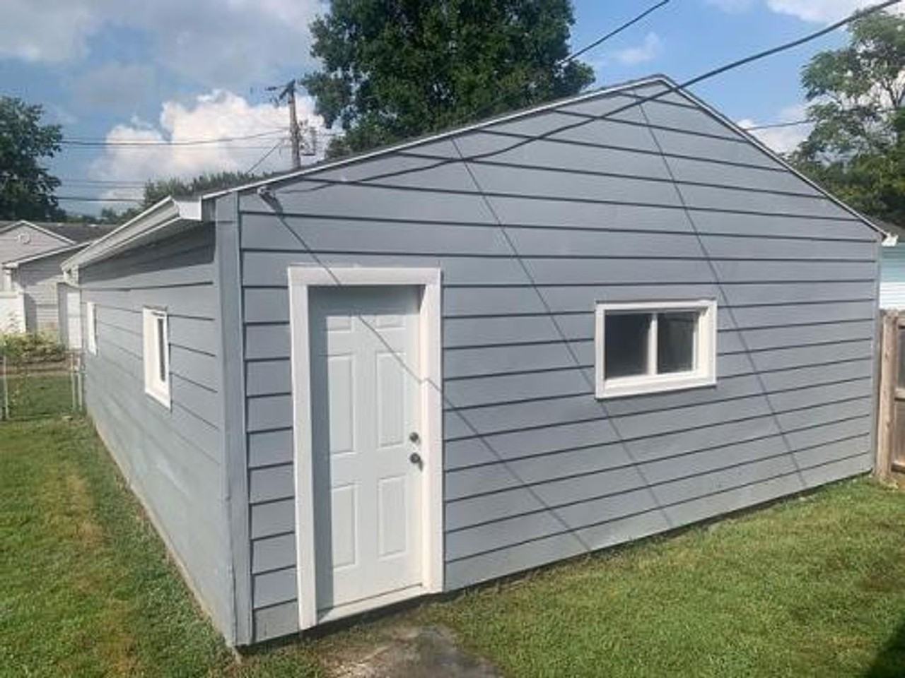 2244 Park St - Photo 2 of 37