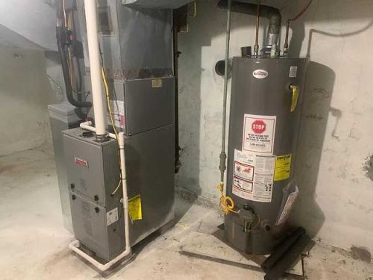 2244 Park St - Photo 4 of 37