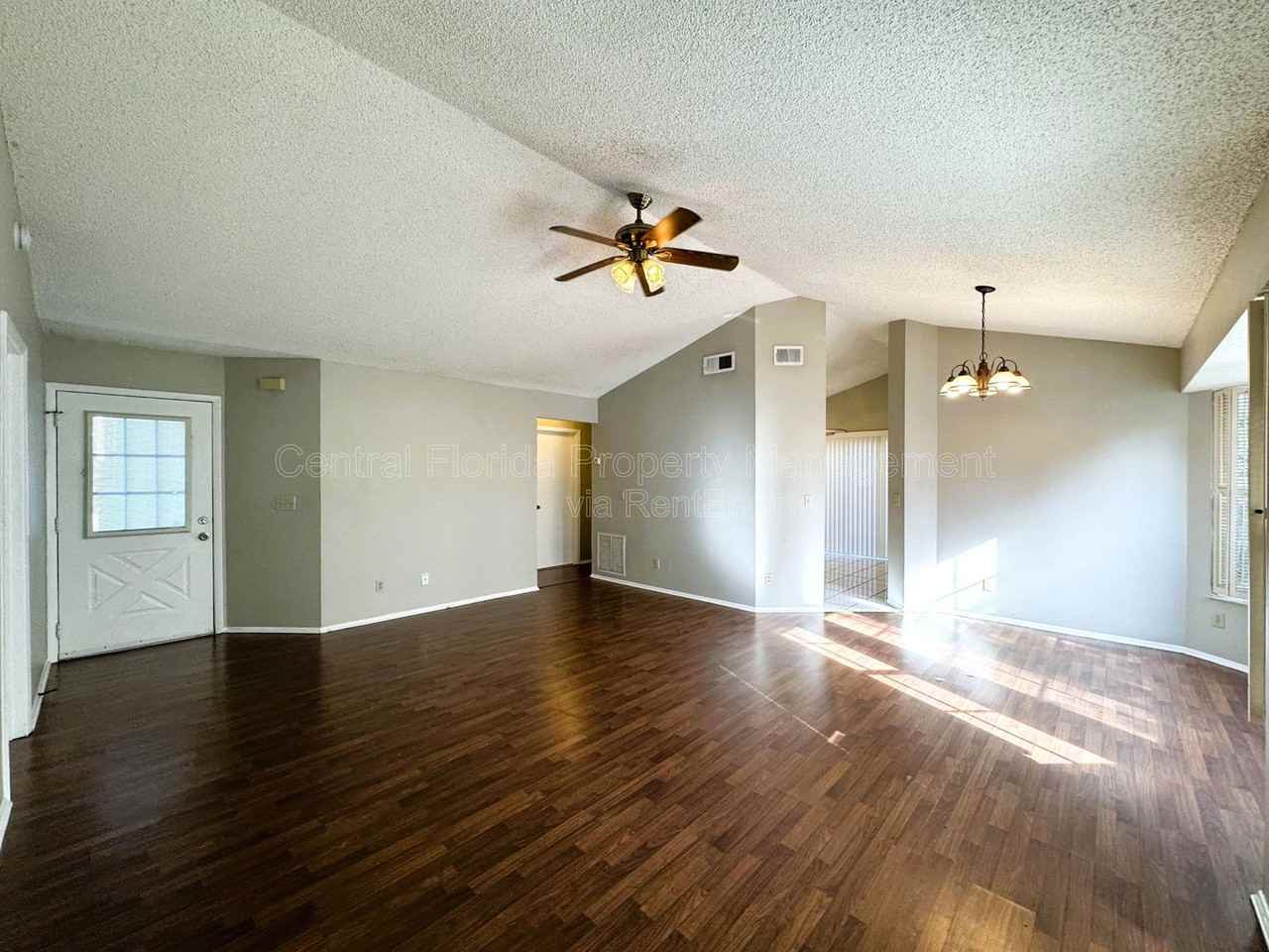 153 Becky Thatcher Ct - Photo 4 of 28