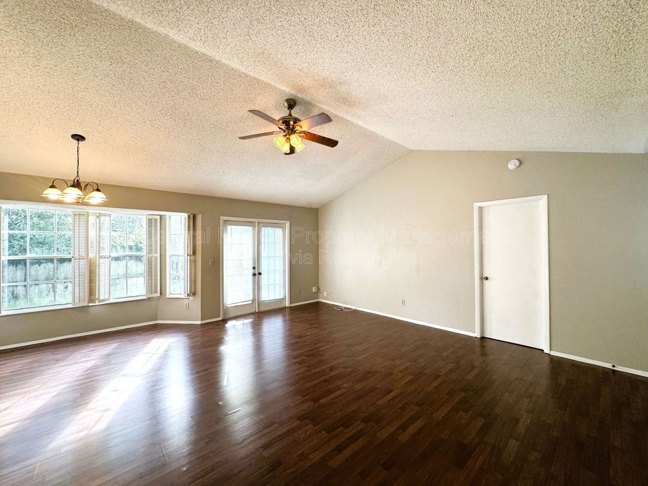 153 Becky Thatcher Ct - Photo 6 of 28