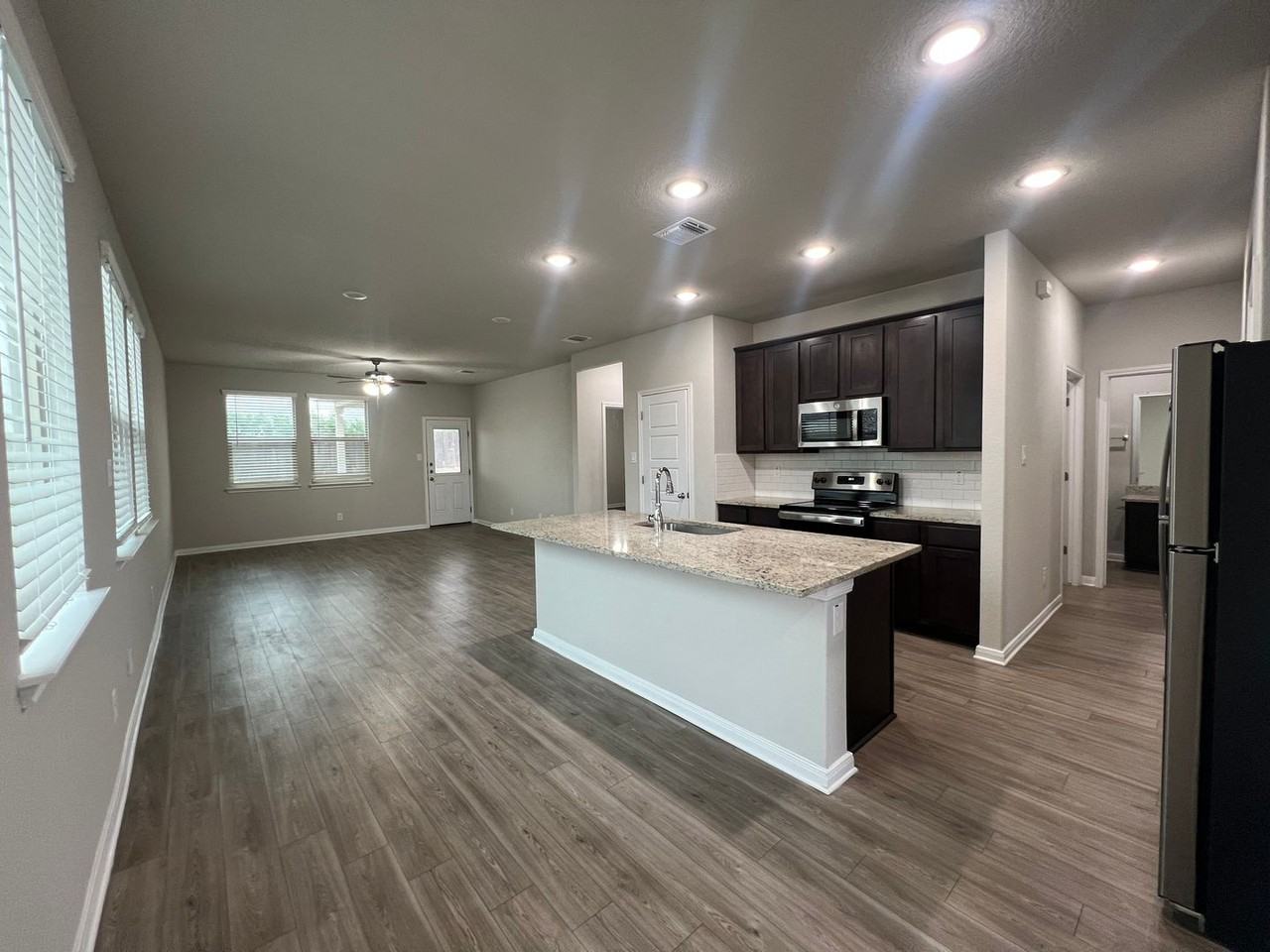 107 Joseph Cir - Photo 5 of 25