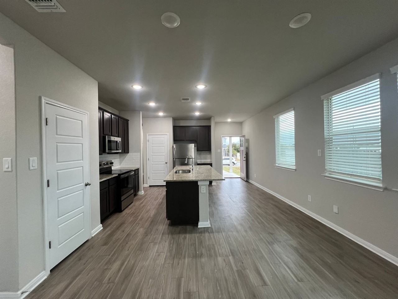 107 Joseph Cir - Photo 7 of 25