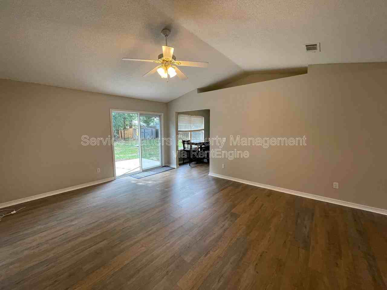4538 Chantilly Way - Photo 3 of 18
