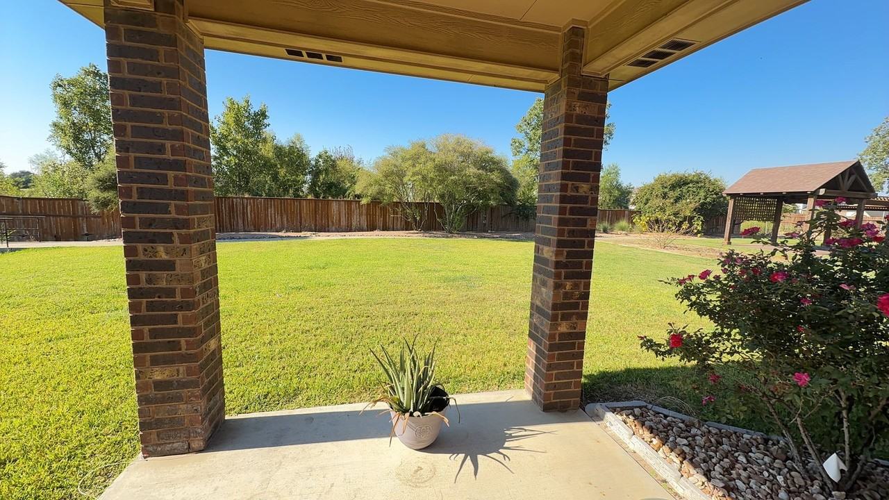 902 Safari Drive - Photo 2 of 2