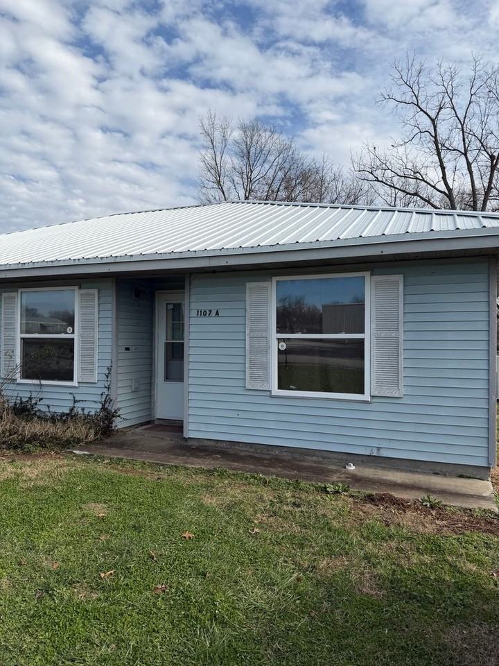 1107 Presley Drive - Photo 3 of 7