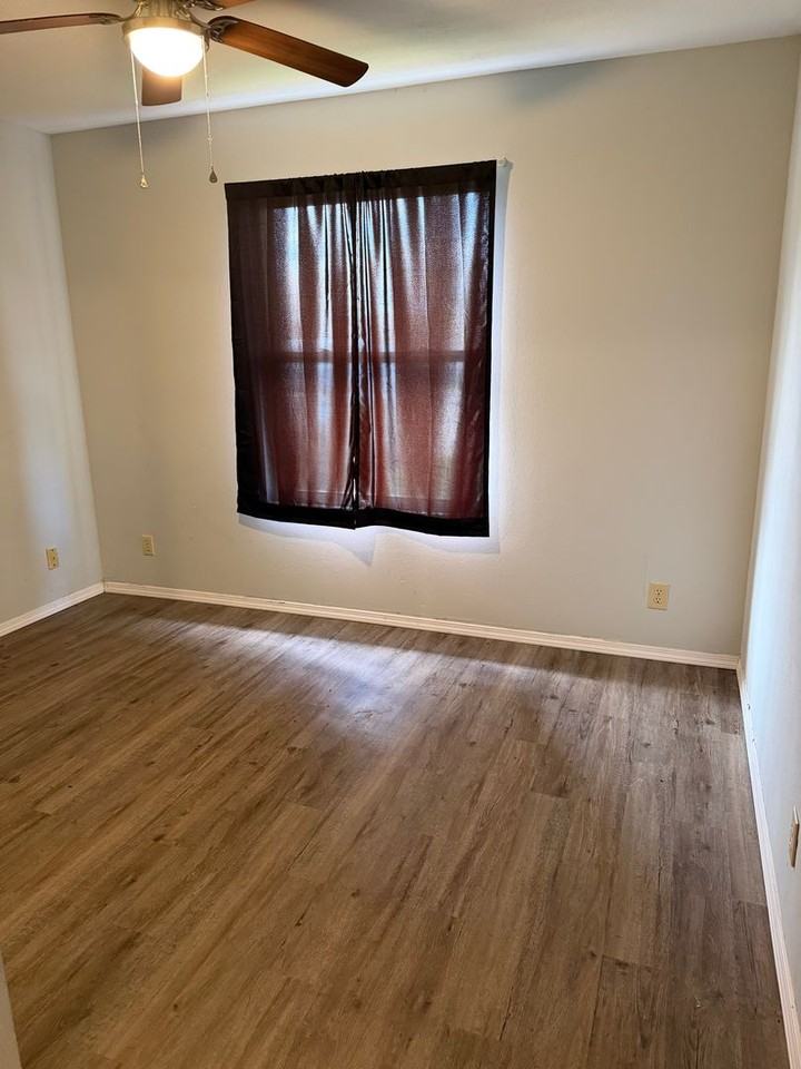 1107 Presley Drive - Photo 7 of 7