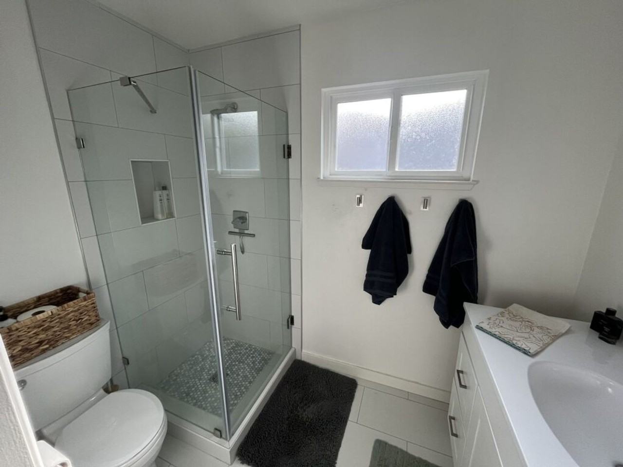 2840 Sarina Ct - Photo 5 of 32