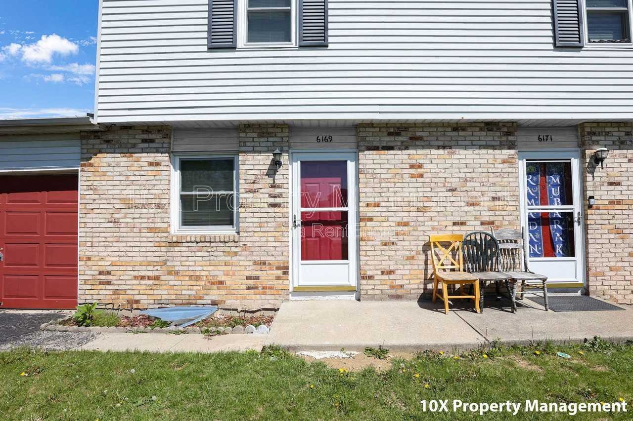 6169 Laurelwood Ct - Photo 3 of 25