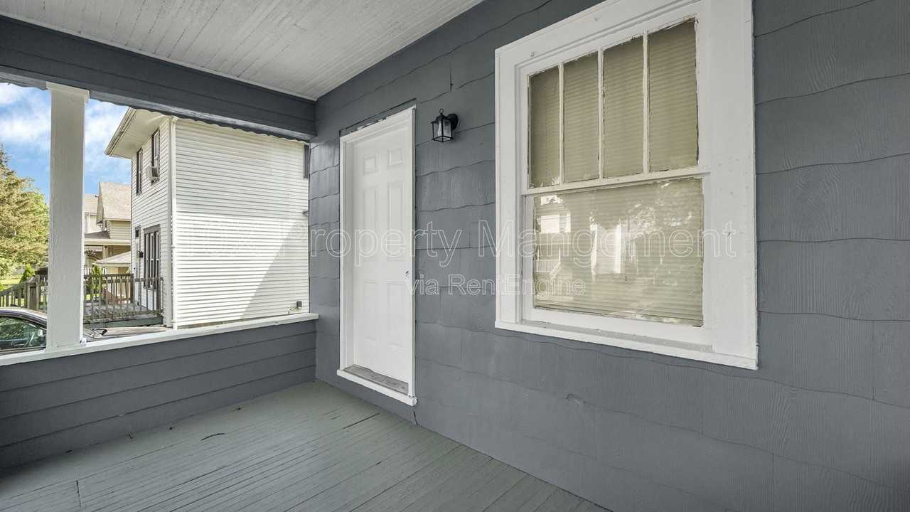 352 South Hague Avenue - Photo 5 of 30