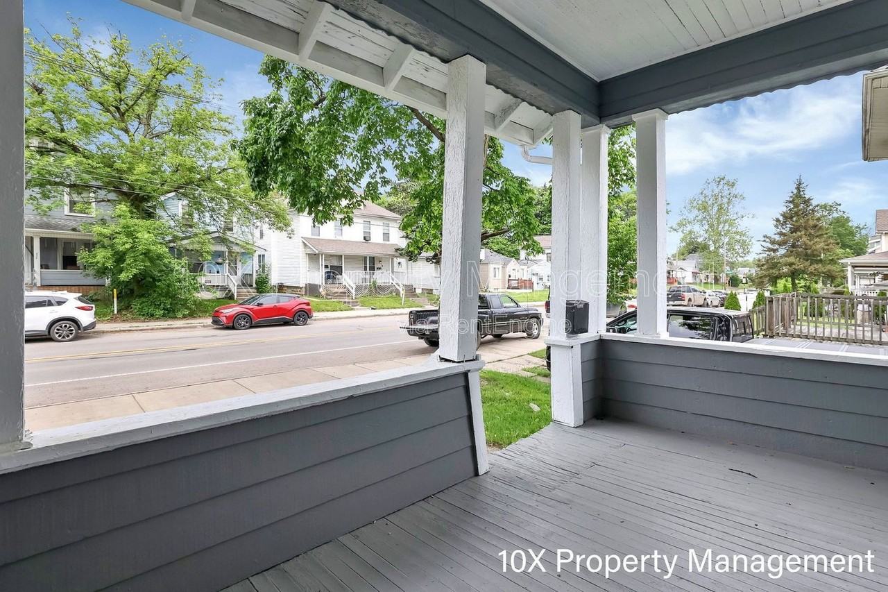 352 South Hague Avenue - Photo 6 of 30