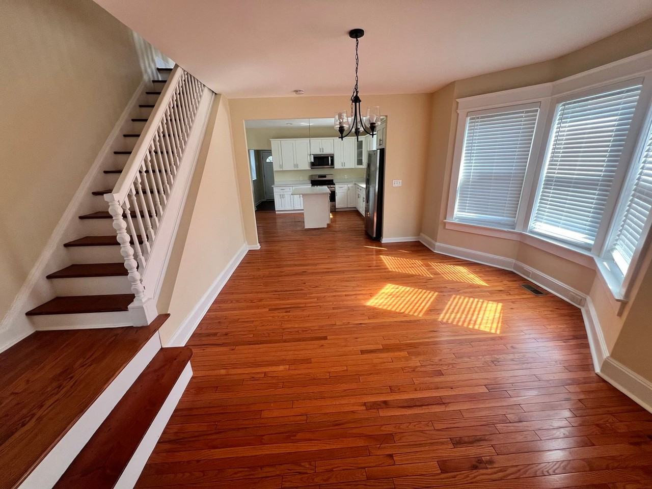 838 Smith Street - Photo 7 of 26