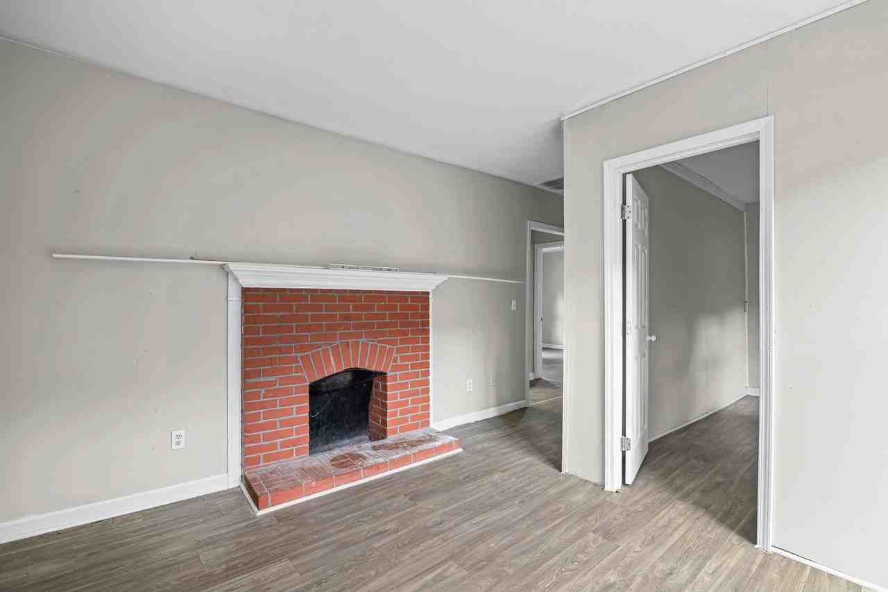 1005 Westmoor Dr Nw #A - Photo 5 of 27