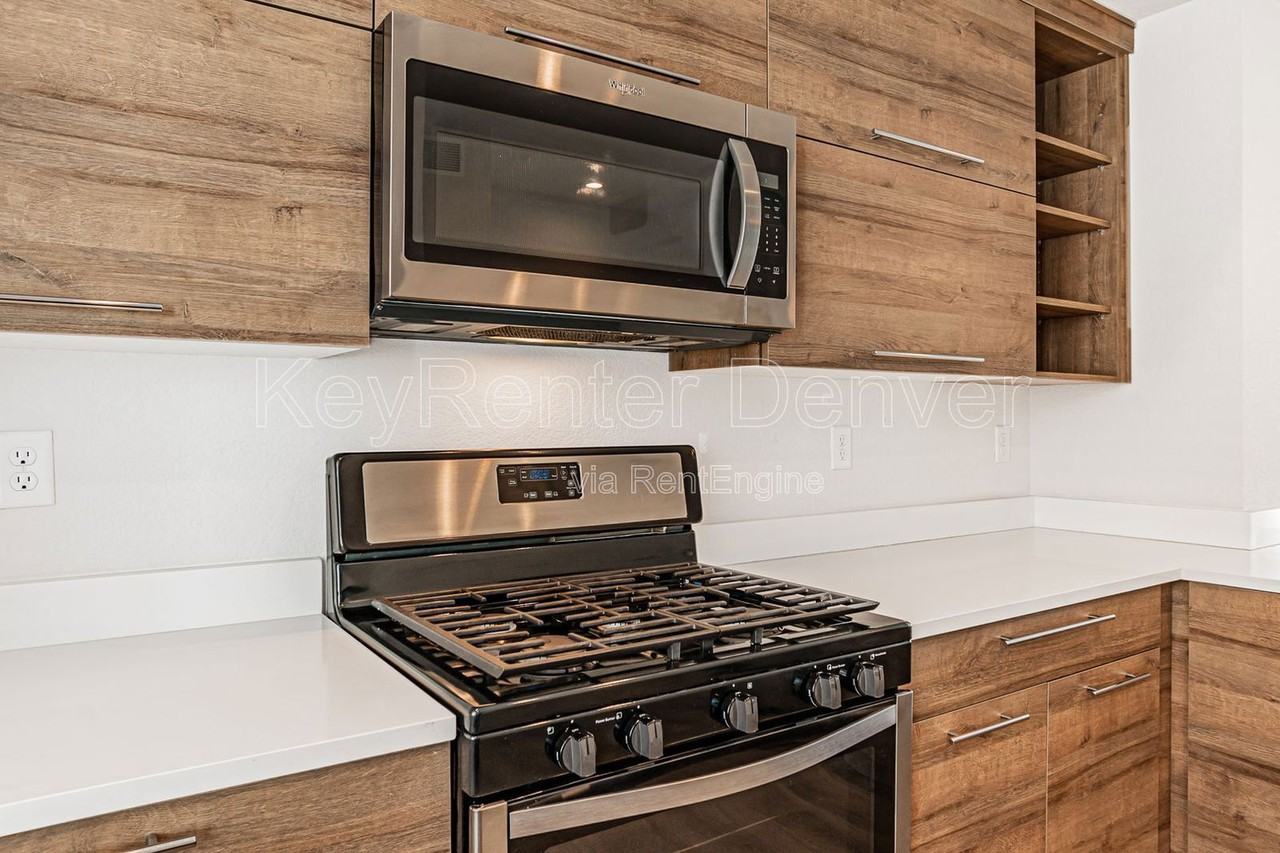 5535 W 10th Ave - Photo 4 of 29