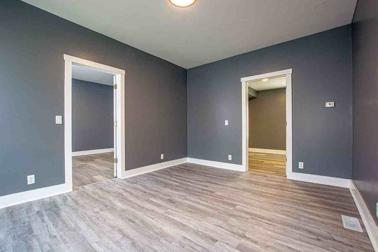 2523 Ames Ave - Photo 3 of 15