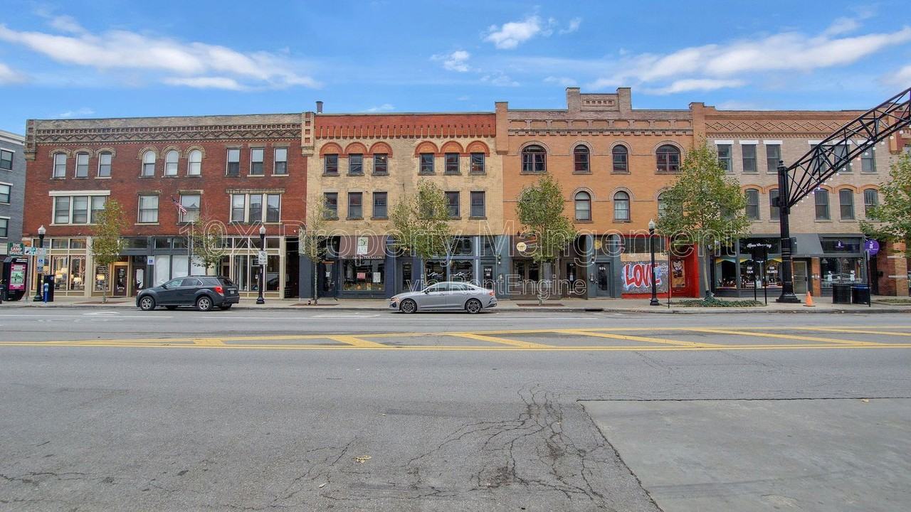 978 North High Street #A - Photo 7 of 26