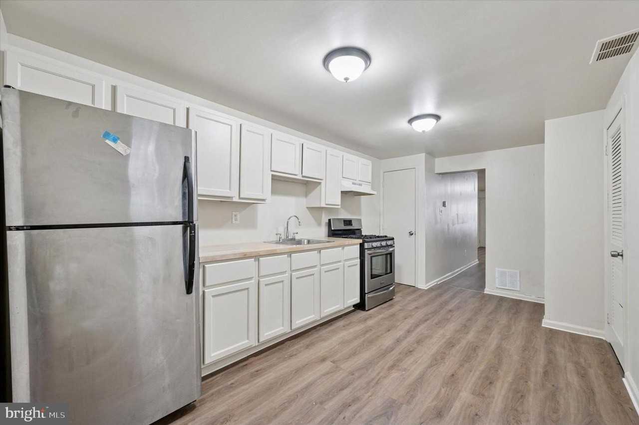 1016 Potter St - Photo 4 of 15