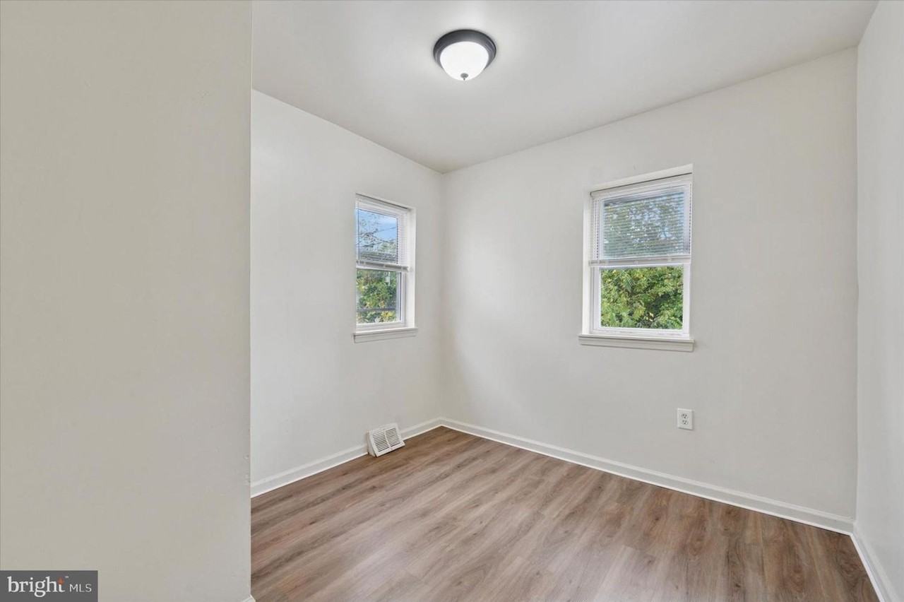 1016 Potter St - Photo 7 of 15