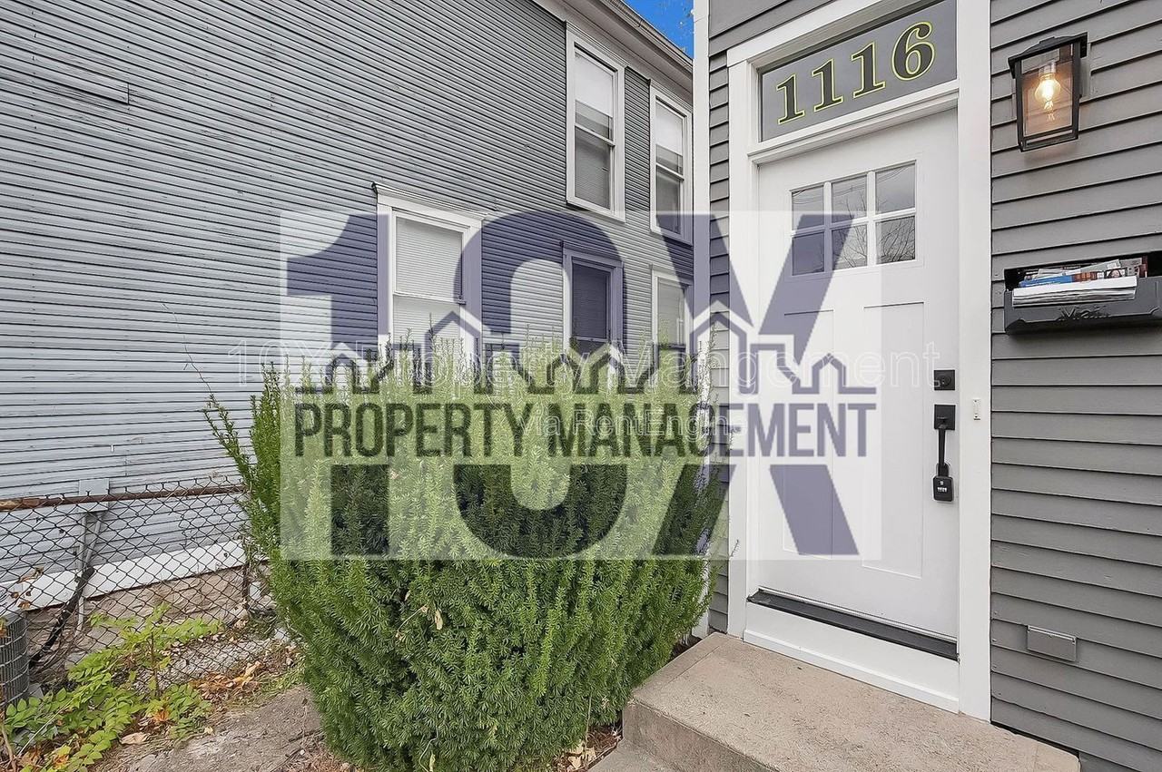 1116 Summit Street - Photo 5 of 24