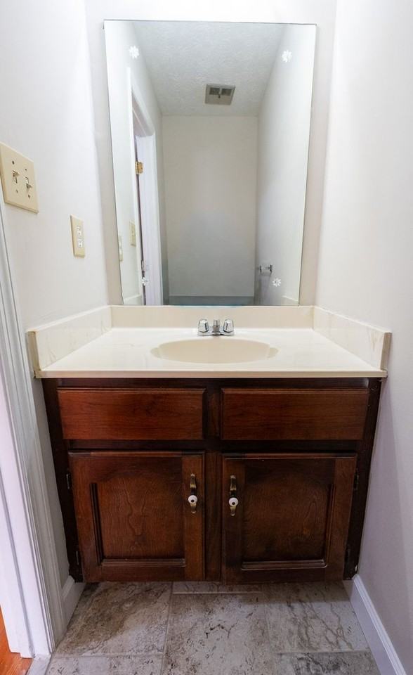 250 Cleveland Road - Photo 5 of 31