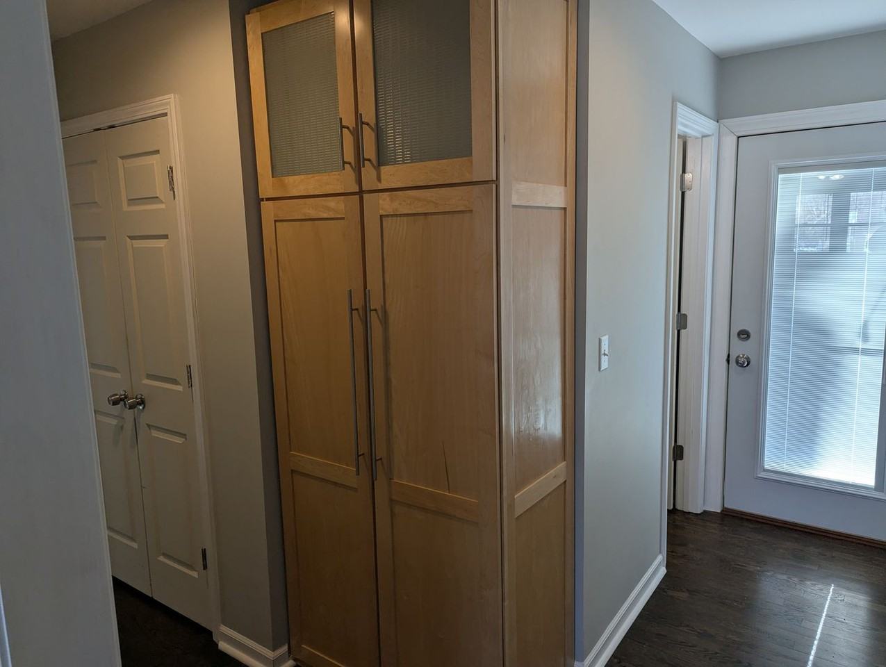 6611 W 73rd St - Photo 6 of 15