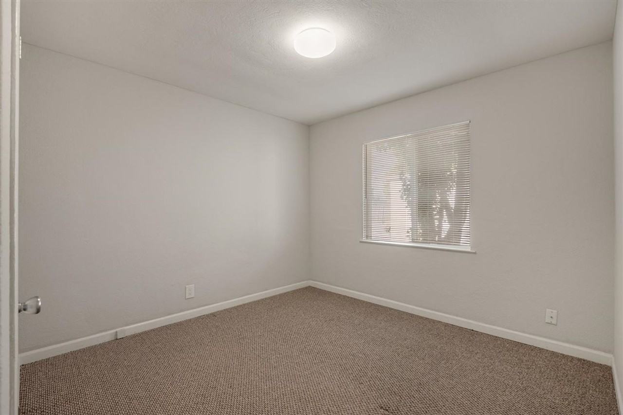 470 California Street - Photo 3 of 22