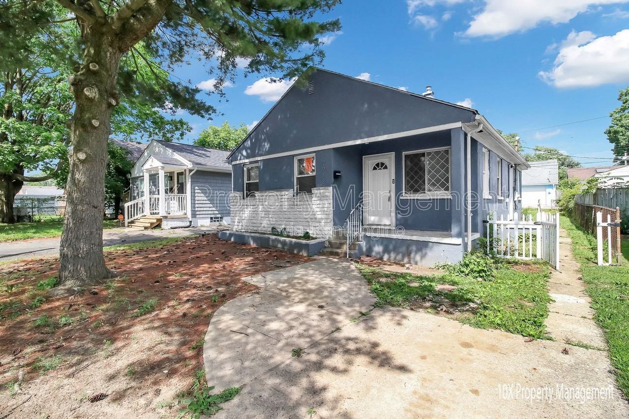 2918 Azelda St - Photo 3 of 23