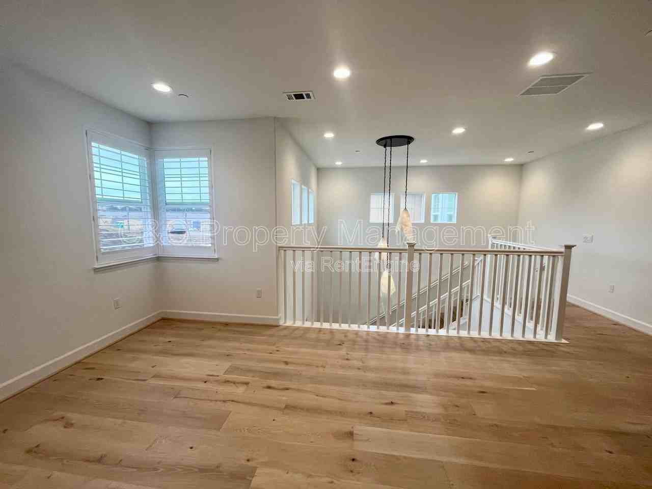 2607 3rd Avenue - Photo 7 of 16