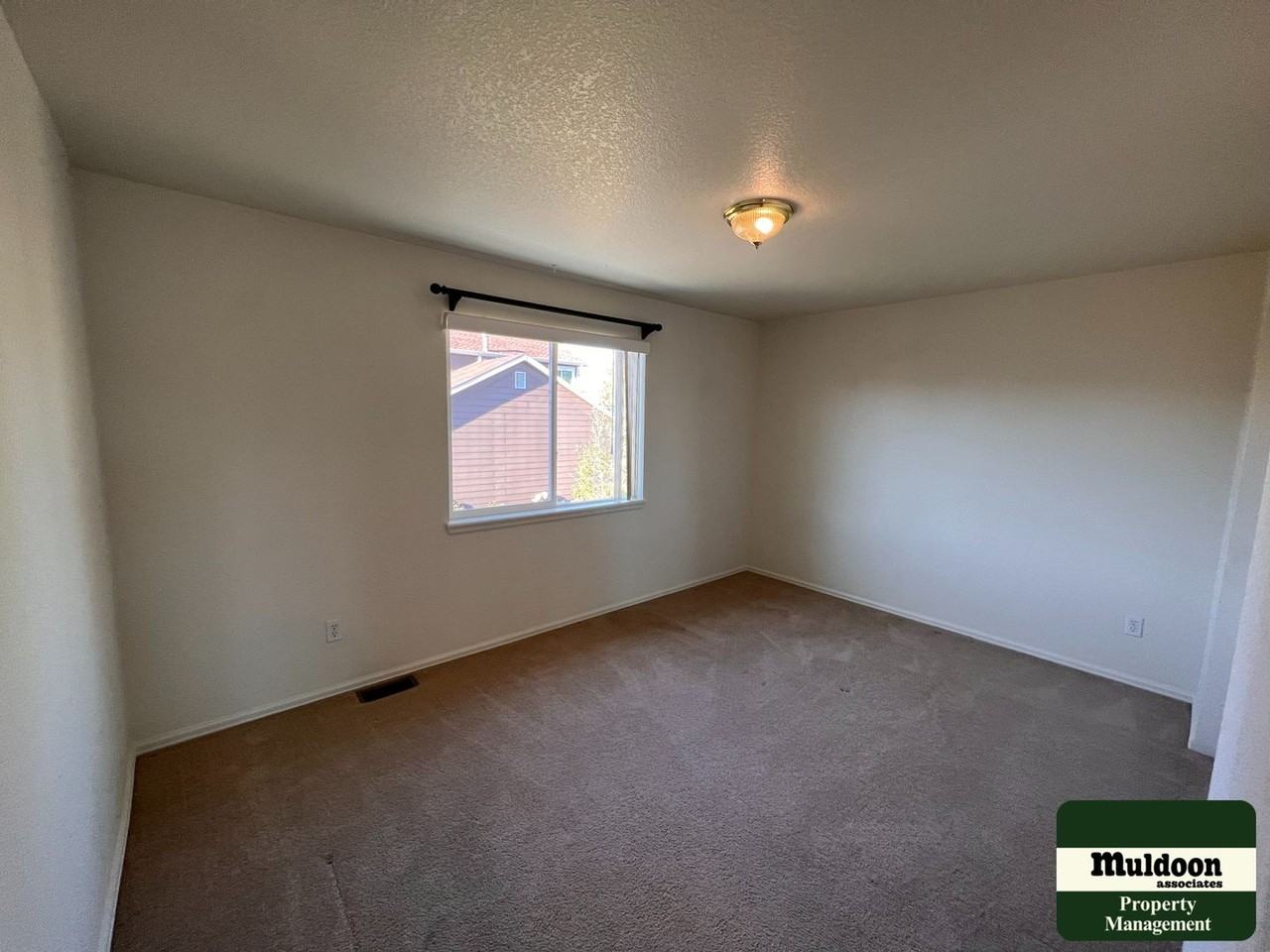 5807 Poudre Way - Photo 3 of 37