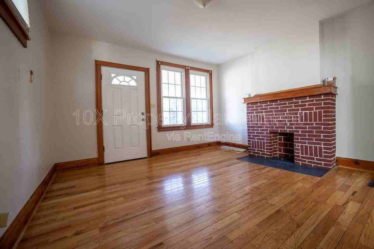 2743 Steele Avenue - Photo 5 of 30
