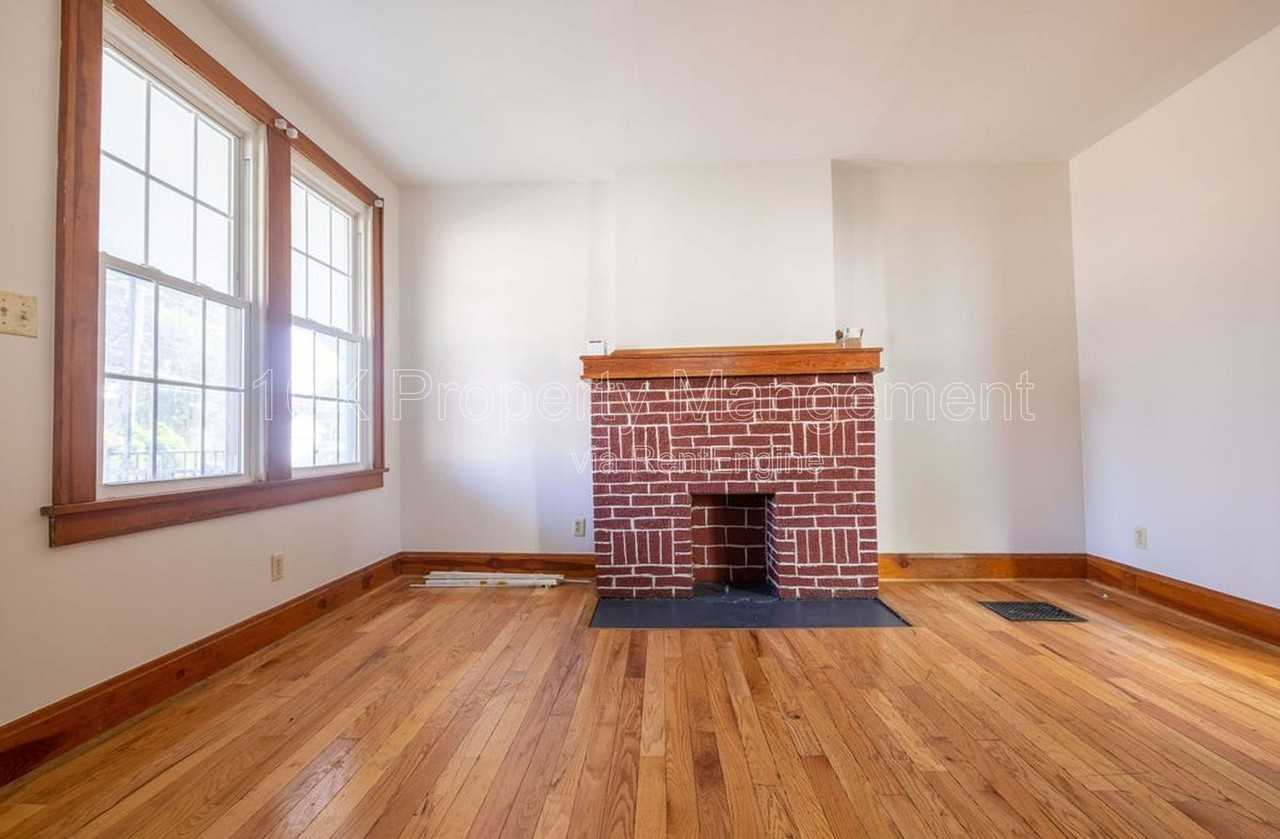 2743 Steele Avenue - Photo 7 of 30