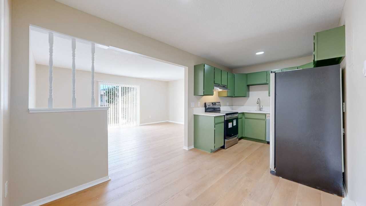 1260 Graves Avenue - Photo 2 of 19