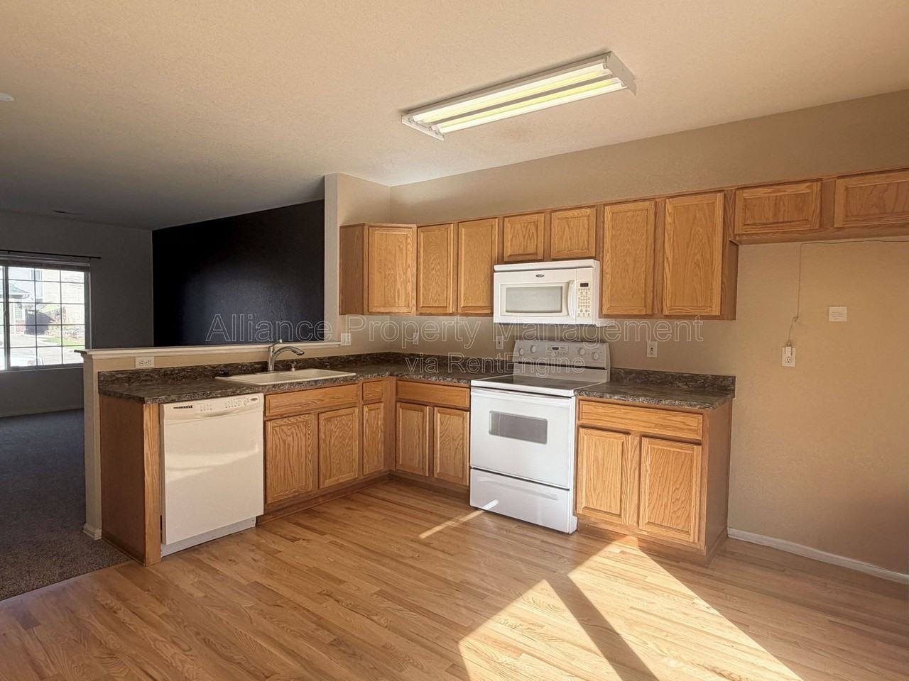 6243 Riverdale Dr - Photo 4 of 24