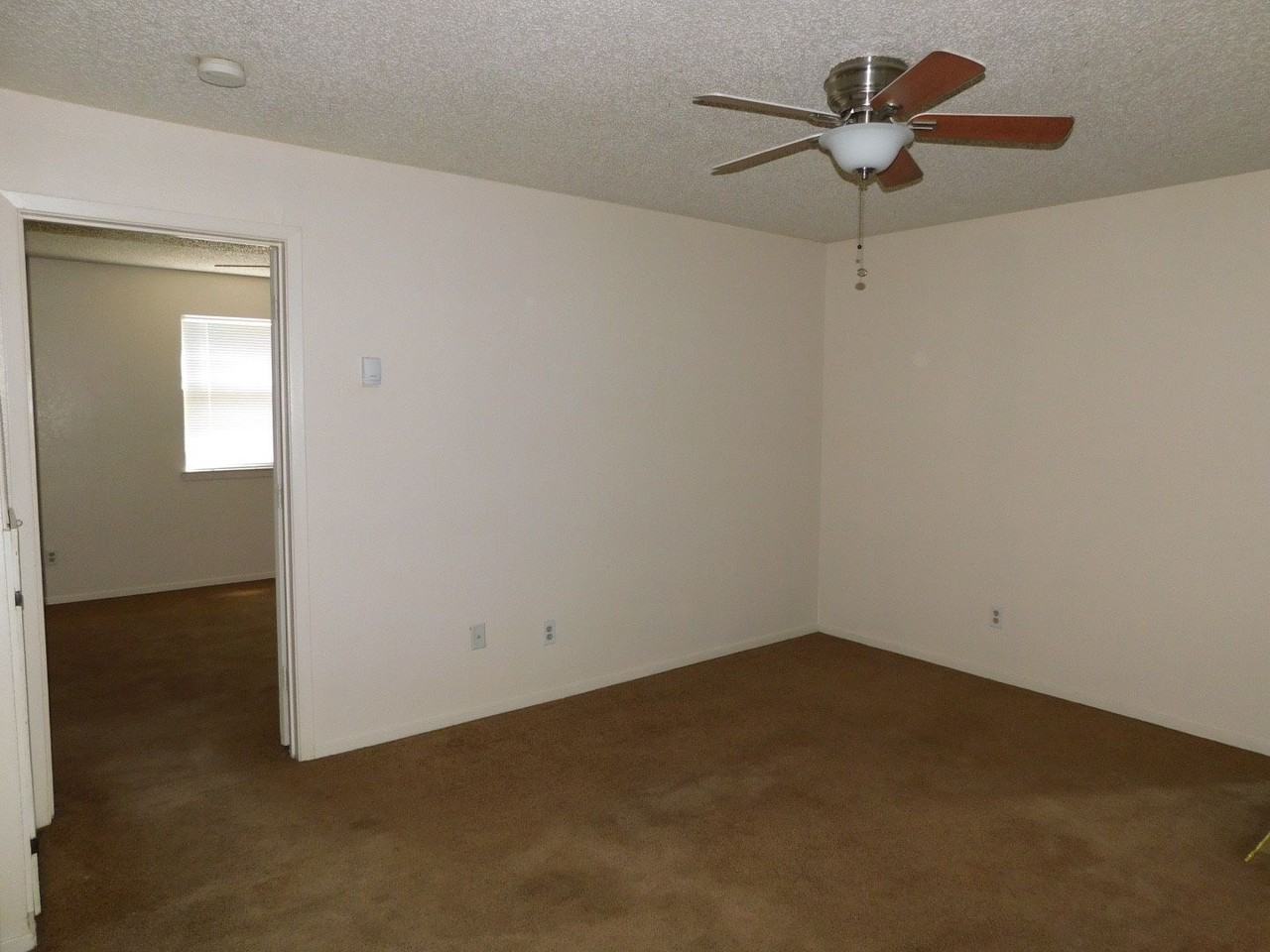 Gant Apartments - Photo 2 of 22