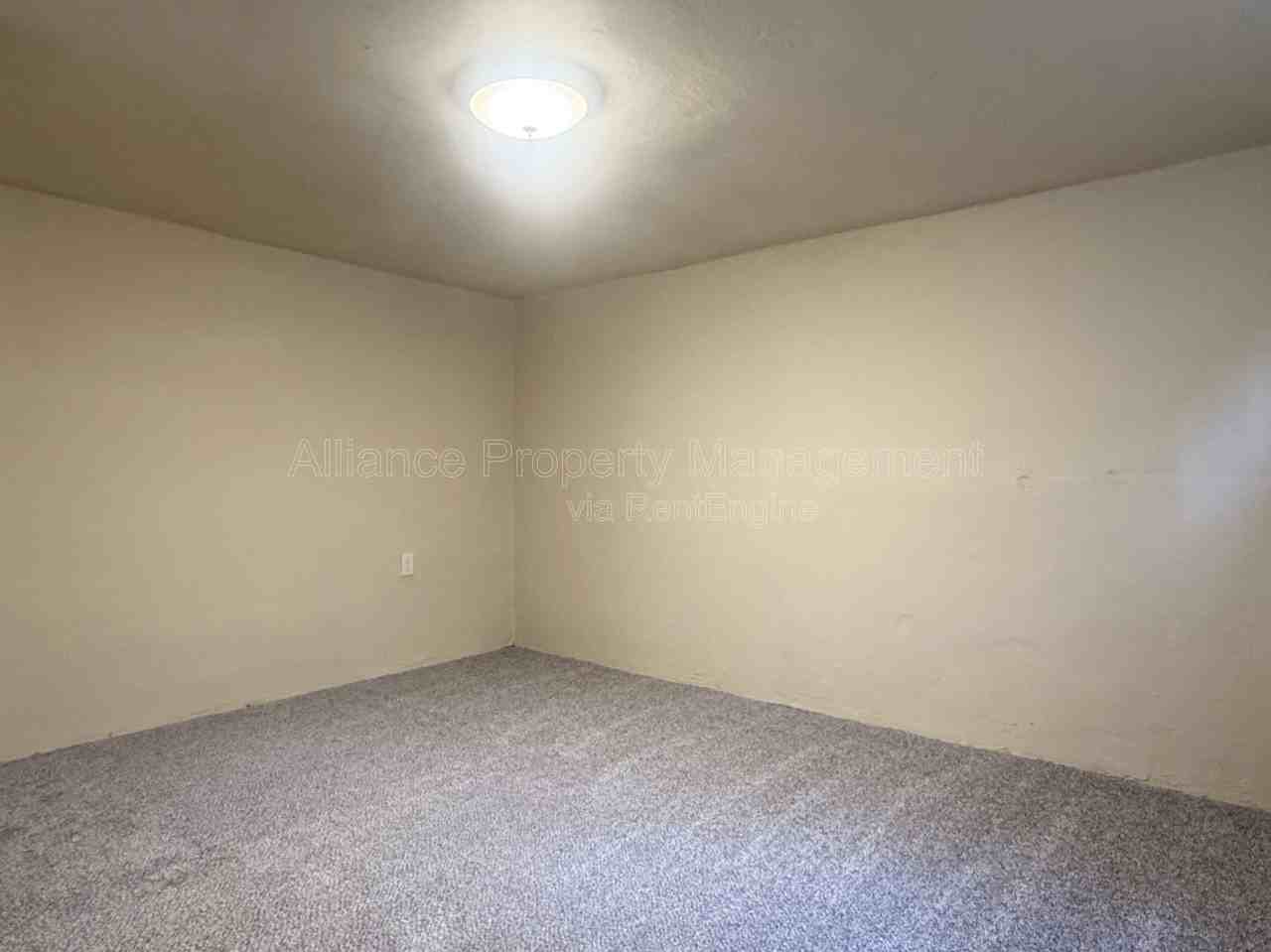 322 Farragut Avenue #B - Photo 7 of 20