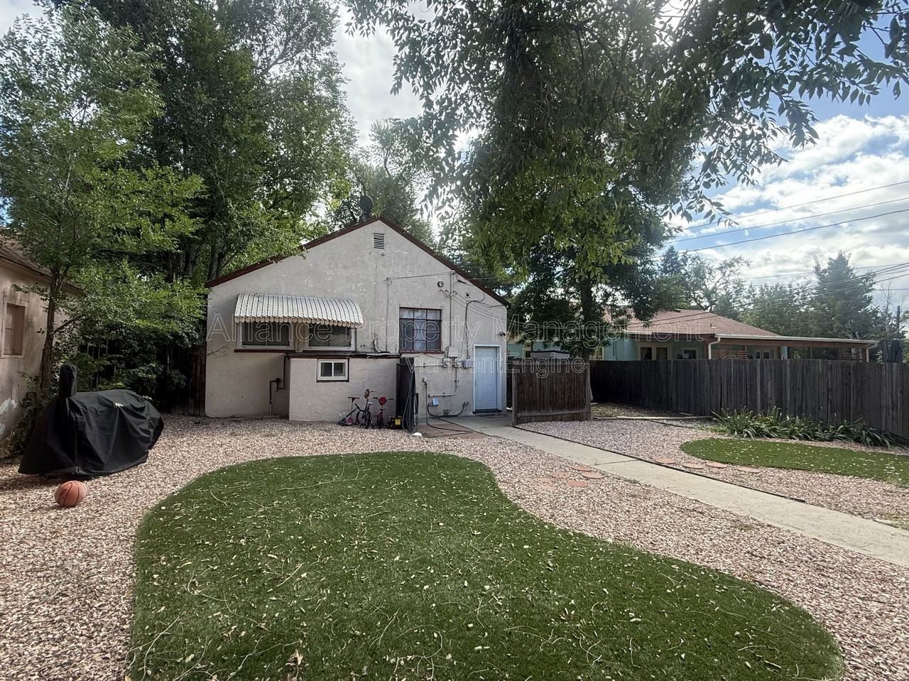 322 Farragut Ave #B - Photo 2 of 20