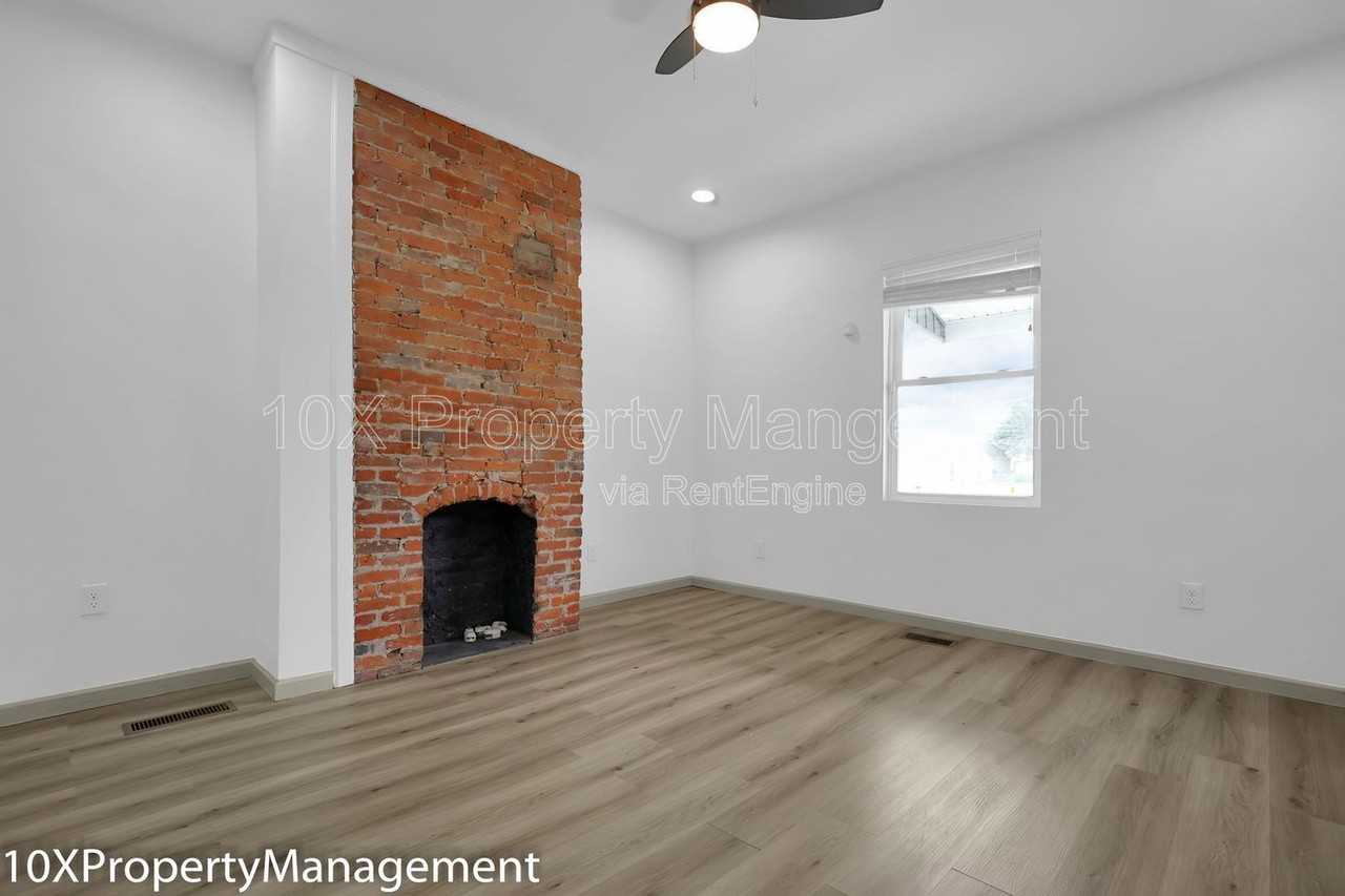 81 Chicago Avenue - Photo 4 of 22