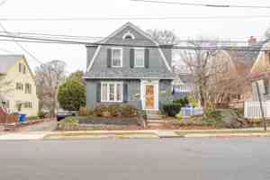 featured image of 139 Grove Street