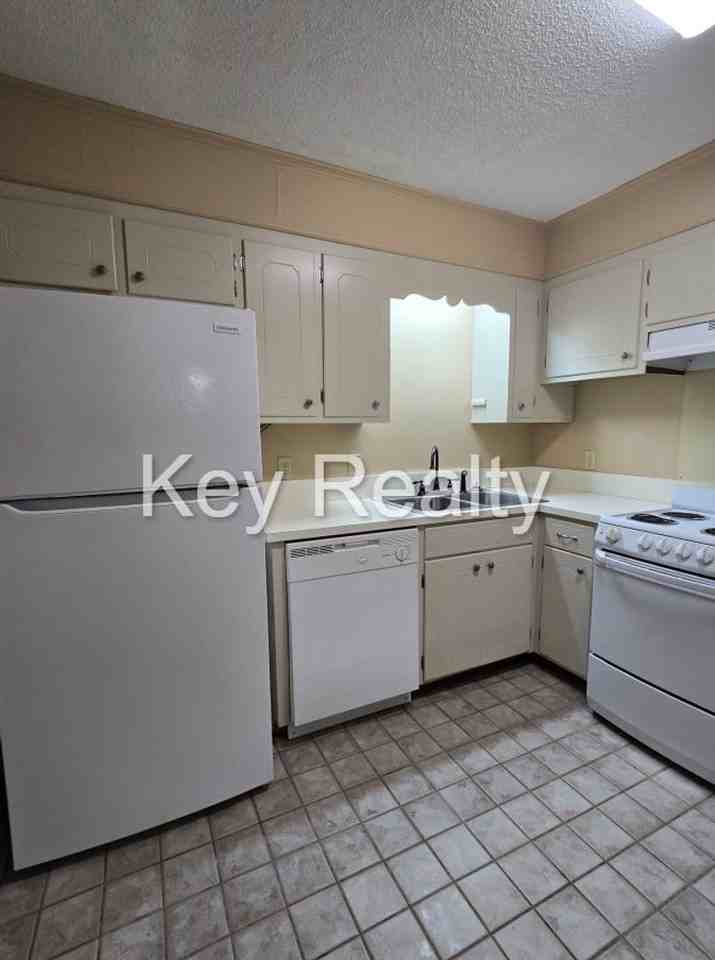 4502 Parliament Drive #126 - Photo 5 of 8