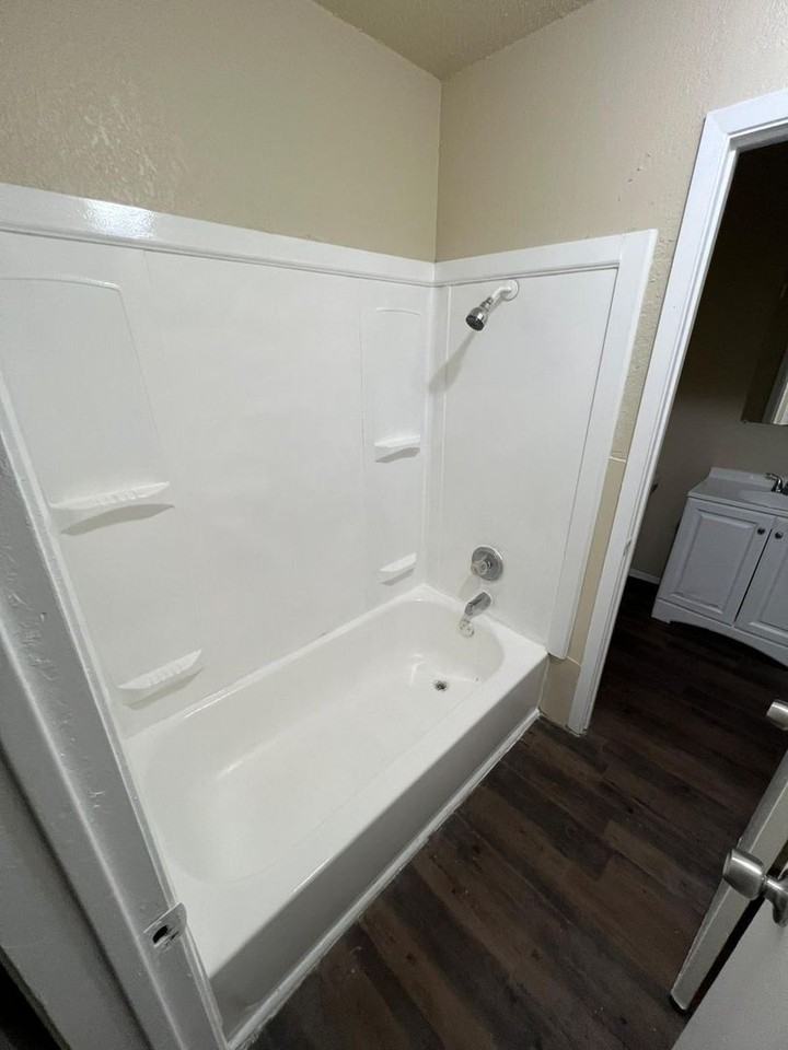 1507 Avenue T #B - Photo 7 of 11