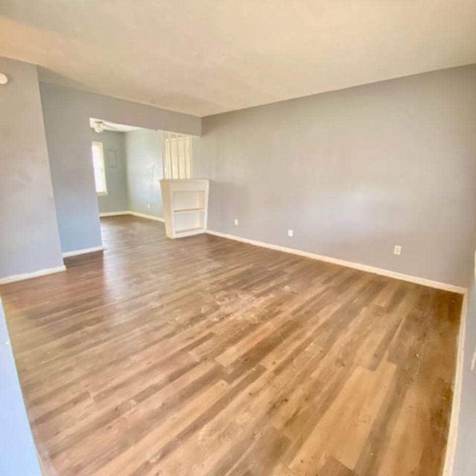 2912 East Baylor Street - Photo 3 of 11